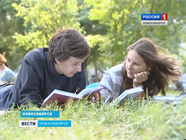 В Новосибирске можно посетить читальный зал под открытым небом