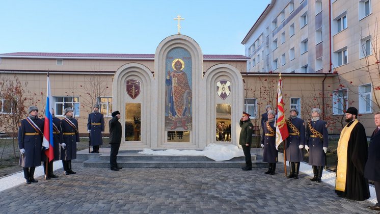 Новый памятник поставила Росгвардия в Новосибирске в День народного единства