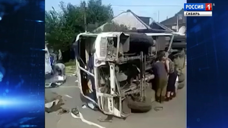 Десять человек пострадали в ДТП с участием двух автобусов в Хакасии