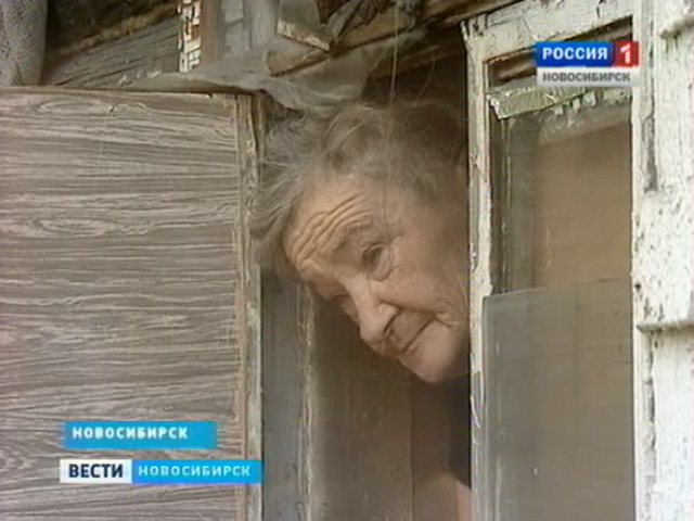 Жители Новосибирска стали свидетелями того, как отнимают квартиры у пьющих хозяев