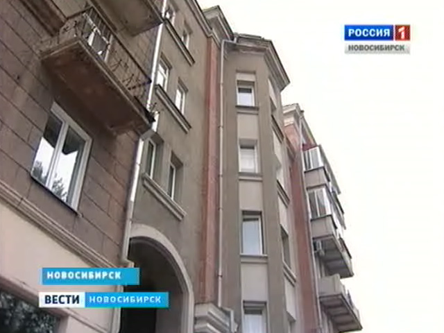 Новосибирцев хотят заставить одинаково стеклить балконы и красить стены