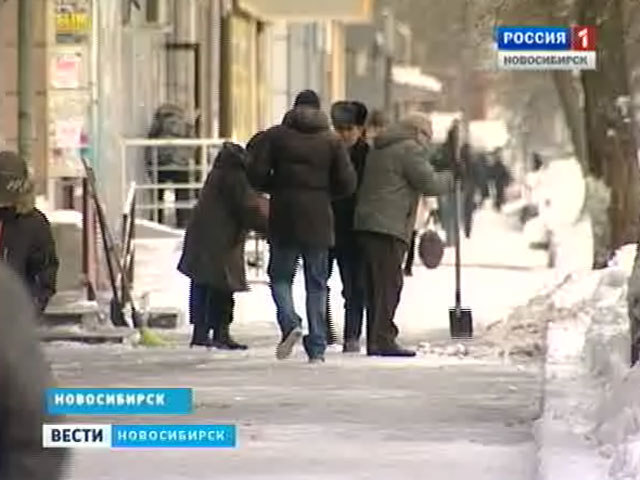 Новосибирские дворники и спецтехника работают на улицах в усиленном режиме