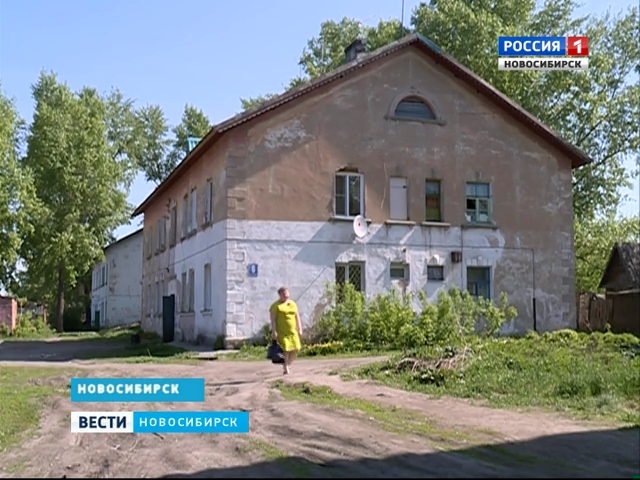 Власти не признают аварийный разрушающийся дом на улице Солидарности