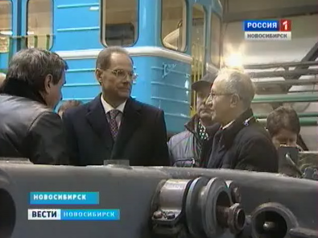 Губернатор оценил ход работ по модернизации вагонов Новосибирского метрополитена