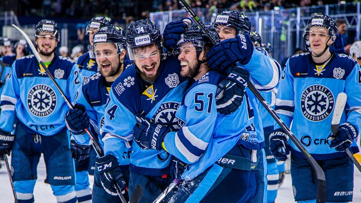 Хоккейная «Сибирь» одержала волевую победу над «Авангардом»