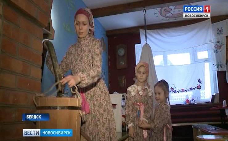 Многодетная мама открыла частный музей русских традиций в Бердске