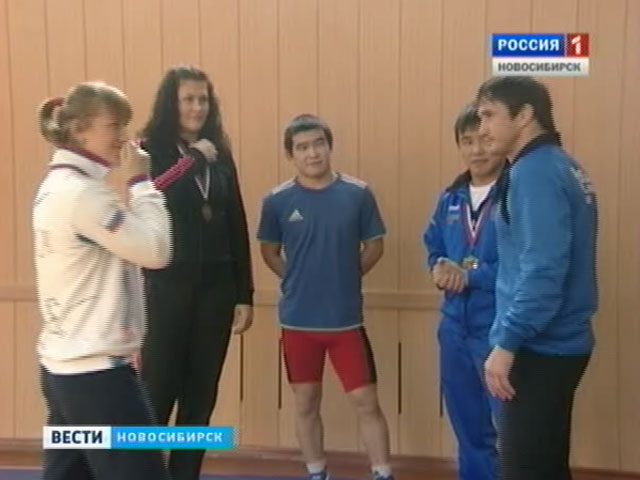 Новосибирские борцы завершили спортивный сезон
