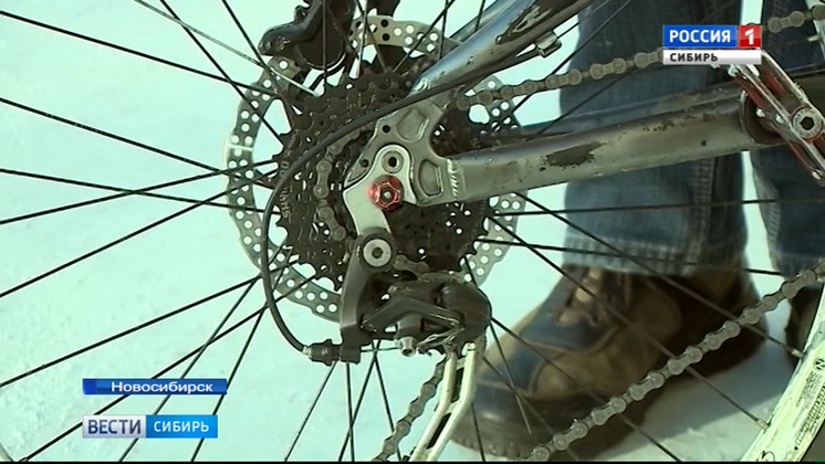 Новосибирцы массово пересаживаются на велосипеды зимой