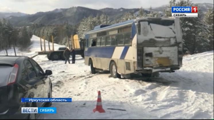 19 человек пострадали в авариях с автобусами в Иркутской области