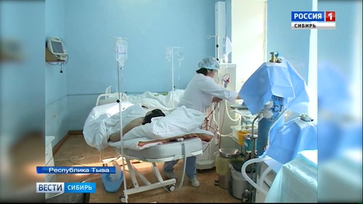 Пять школьников госпитализированы в Тыве после отравления спиртсодержащей жидкостью