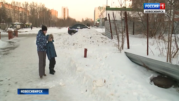 После сюжета «Вестей» на заброшенной строительной площадке в Кировском районе восстановили ограждение