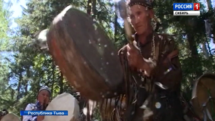В Кызыле впервые в истории страны выбрали верховного шамана