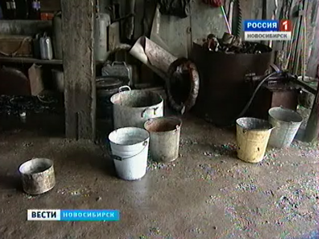 Поселок Барлак под Новосибирском два месяца живет без воды