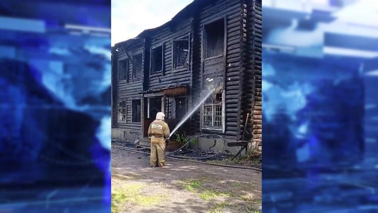 Ещё одно заброшенное здание сгорело в Новосибирской области