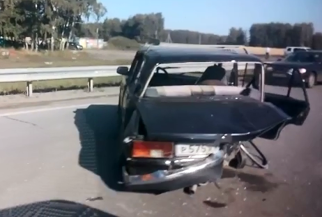 Водитель «пятерки» сломал ключицу в ДТП на Советском шоссе (ВИДЕО)