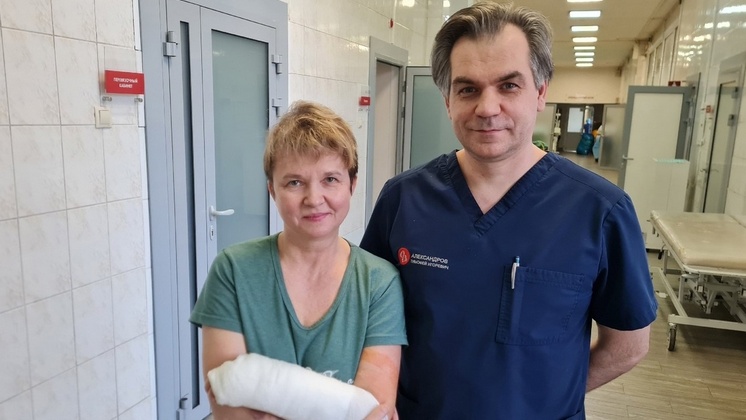 Новосибирские хирурги спасли руку пострадавшей от нападения медведя томичке