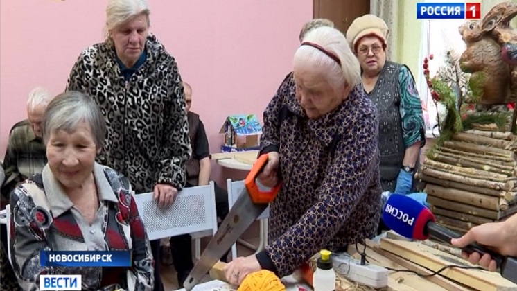 Пенсионеры Новосибирска помогают птицам и белкам пережить зиму 