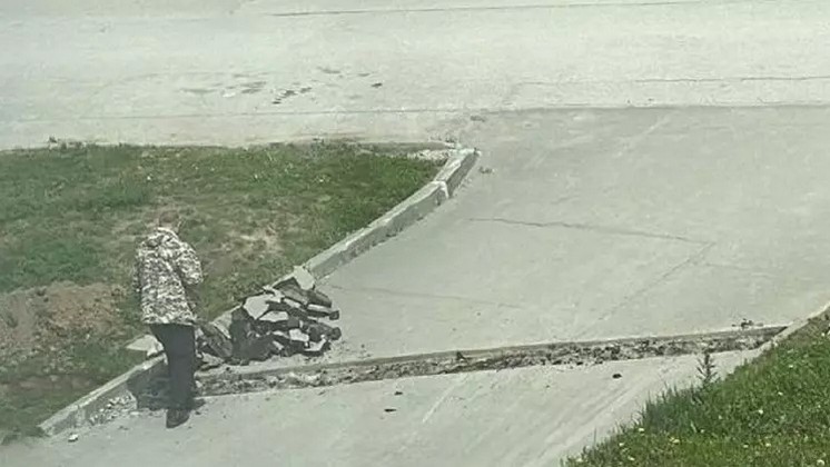 d6gi9jlhvsag0a9q7kkot4je8bi7m8xc.jpg