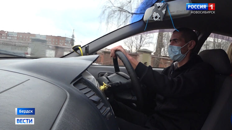 Новосибирский таксист бесплатно возит врачей на домашние вызовы    
