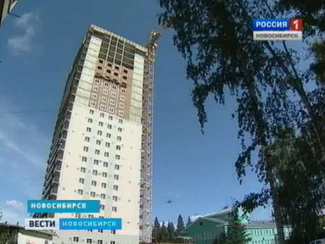 Жителей многоквартирного дома Новосибирска - сразу 54 человека, сегодня вызвали в суд