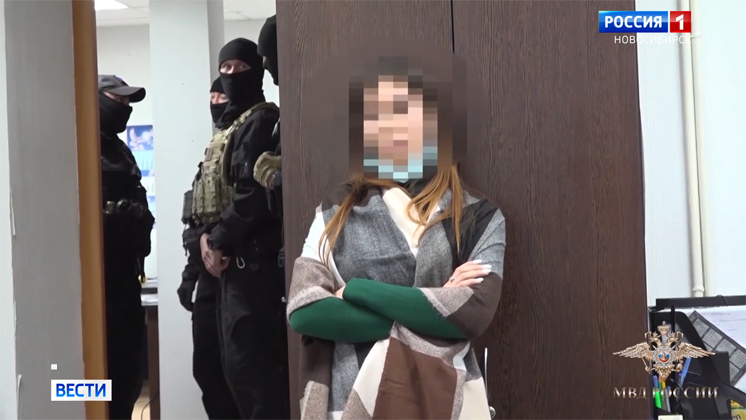 Бравших деньги за бесплатную информацию юристов задержали в Новосибирске