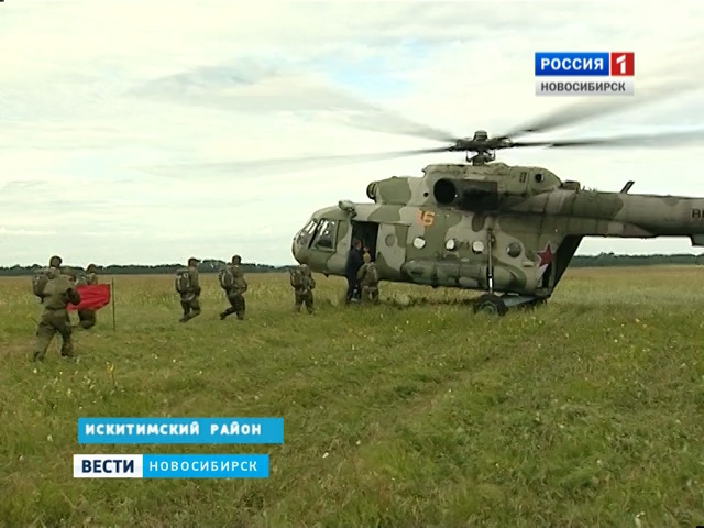 Новосибирские десантники испытывают новую модель парашюта