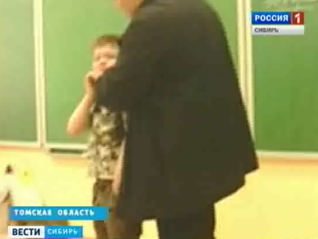 В Томске мужчина в школе избил 8-летнего обидчика своего сына