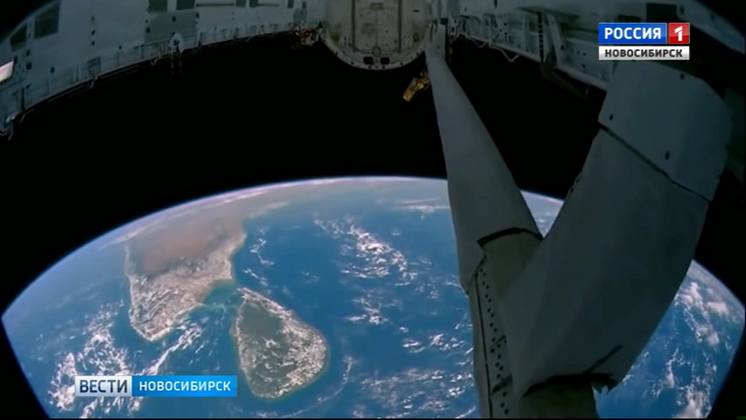 Новосибирцы отправили в Москву тренажер для космонавтов-фотографов