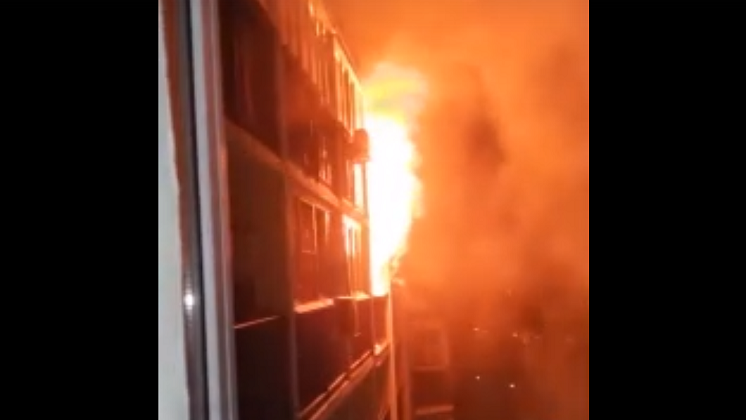 «Спичку бросили на постель»: квартира горела в Первомайском районе Новосибирска
