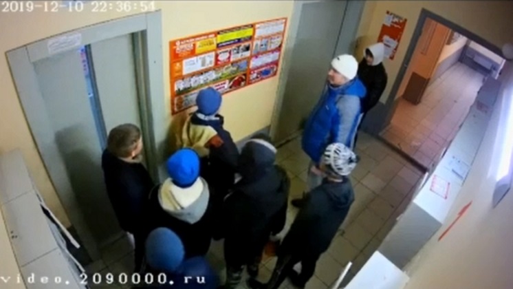 Поймали группу подростков «АУЕ» в Первомайском районе Новосибирска  