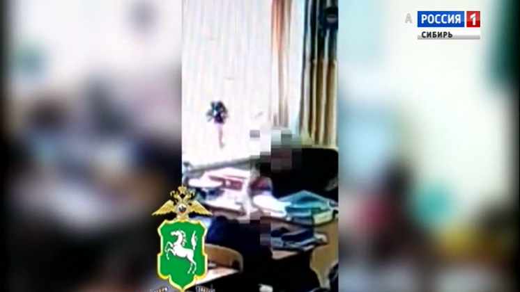 В Томске завели уголовное дело на учительницу, ударившую ученика головой о парту