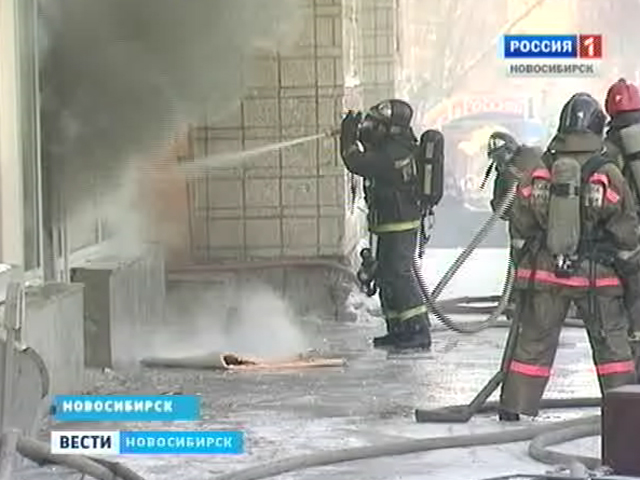 В центре Левобережья Новосибирска произошел крупный пожар