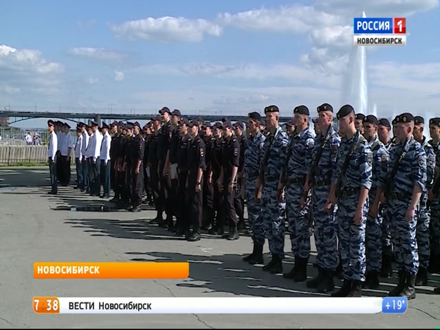 В Новосибирске прошел смотр подразделений Национальной гвардии