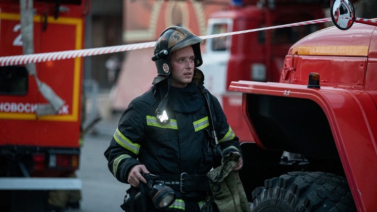 В Дзержинском районе Новосибирска произошёл пожар в многоэтажке