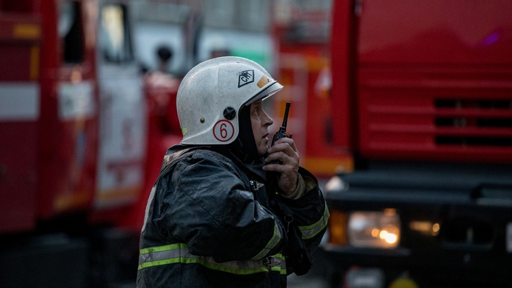 Огнеборцы спасли четырёх человек из горящего дома в Бердске