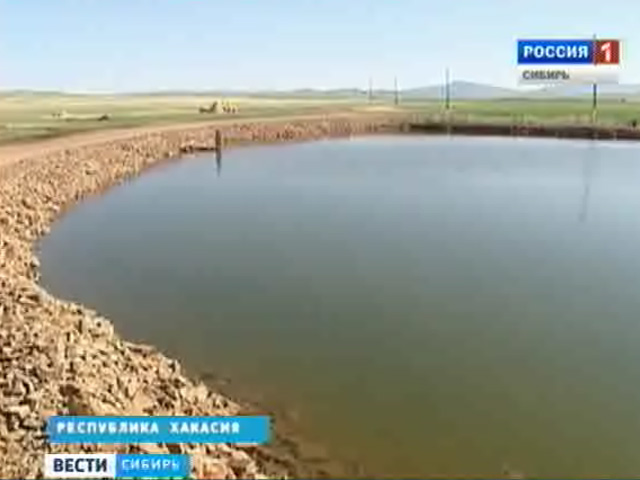 Заброшенный водоем в Хакасии стал популярным среди любителей рыбной ловли