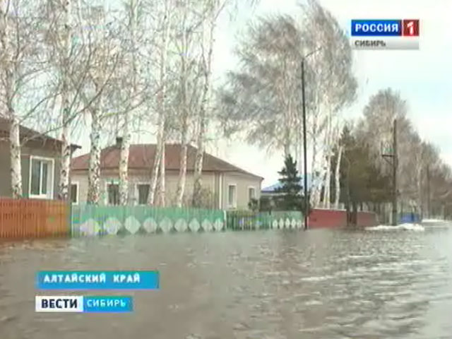 Спасатели из-за затопления эвакуируют жителей села в Ненецком районе