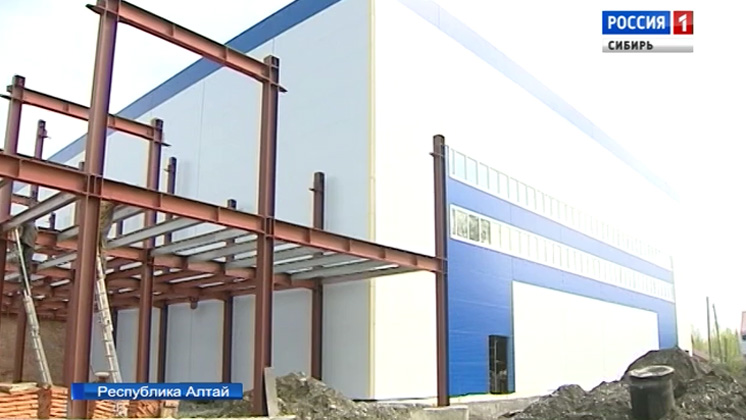 Строительство новой ледовой арены завершают в Республике Алтай