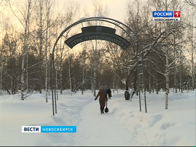 Арка в сквере на Сибиряков-Гвардейцев может рухнуть на головы горожанам