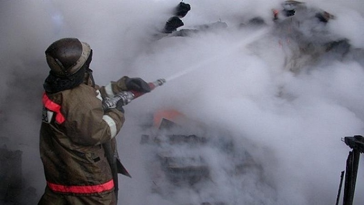 Возгорание на складе бумаги в Новосибирске потушили пожарные