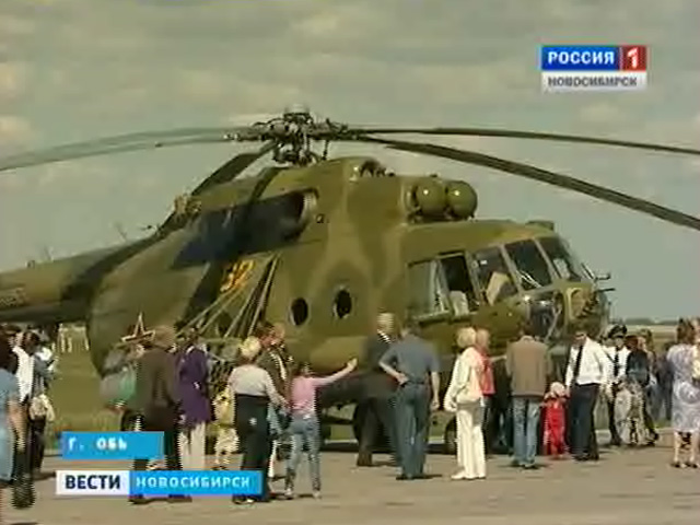 В Новосибирске в честь столетия военно-воздушных сил устроили авиашоу