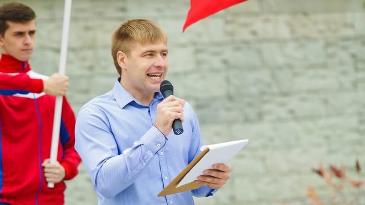 В Новосибирске суд отпустил на свободу обвиняемого во взяточничестве преподавателя СИУ РАНХиГС