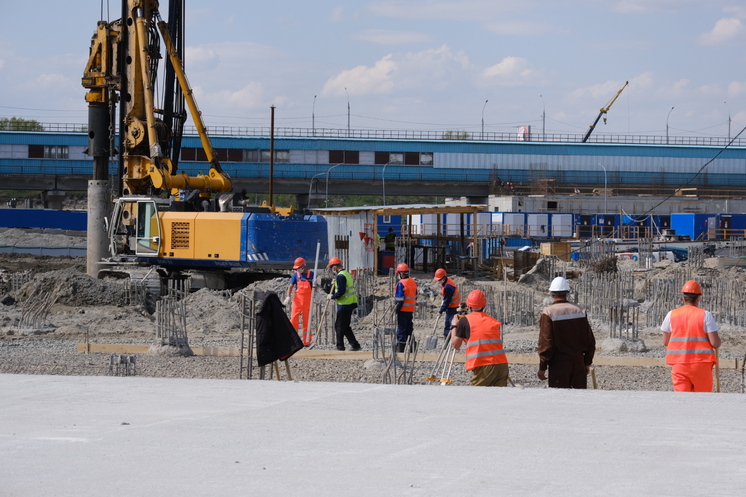 Коронавирус не нарушил строительство ледовой арены в Новосибирске 1
