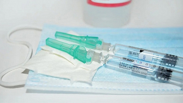 Новосибирцев позвали сделать прививку от коронавируса в «Малинке»