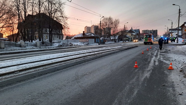В Новосибирске неизвестный водитель насмерть сбил мужчину