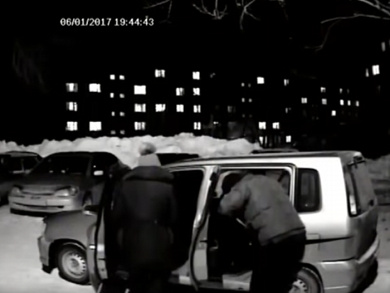 Женщина расплатилась украденными санками с таксистом в Новосибирске 