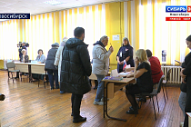 Последний день голосования на выборах новосибирцы проводят вместе с Масленицей