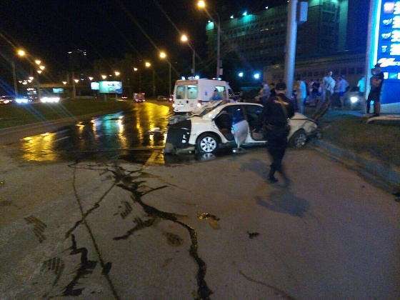 В Новосибирске в ДТП на Ипподромской погибла жена водителя