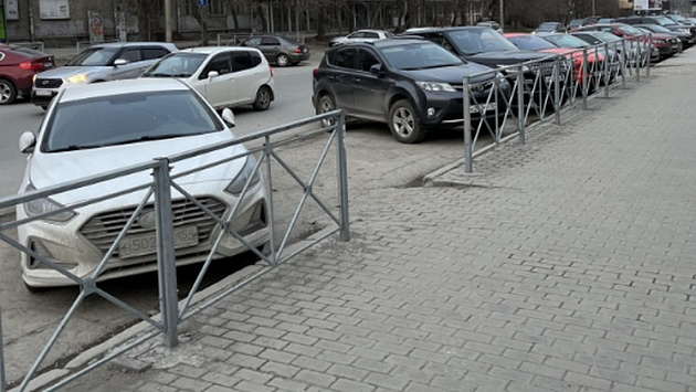 В Новосибирске планируют установить три километра пешеходных ограждений за 4,1 миллиона рублей
