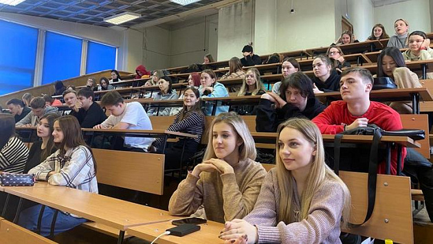 Студентов новосибирского вуза отправили на дистанционное обучение из-за вспышки кори